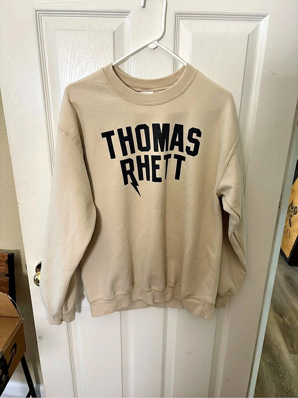Gildan Thomas Rhett Life Changes Tour Sweatshirt Beige Medium 2018